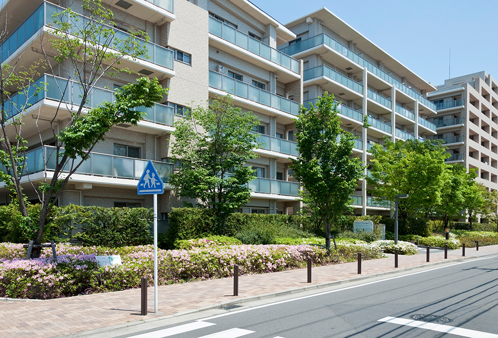 【権利調整】親族間トラブルを未然に防いだ、<br>賃借人への直接譲渡による中古マンション売却事例